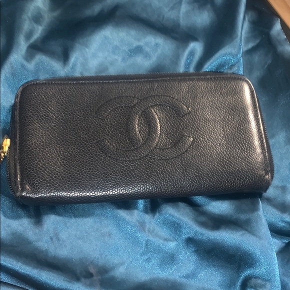 CHANEL Accessories - Chanel Black Caviar Leather Wallet Great Condition